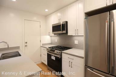 Main picture of 1740 Broadway