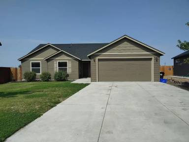 Main picture of 2681 NE 6th Dr