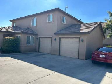 Main picture of 2221 W Lark Ave