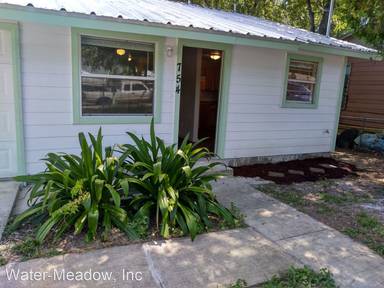 Main picture of 754 Lincolnshire Dr