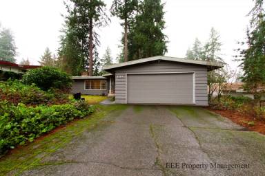 Main picture of 15114 SE 18th St