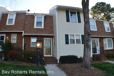 Main picture of 919 Lexington Ct