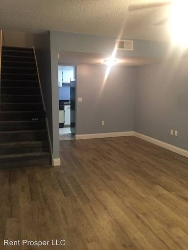 Main picture of 4223 S Semoran Blvd