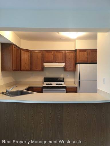 Main picture of 15 Bowman Ave