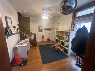Main picture of 1546 Highland St