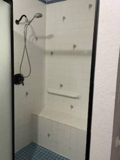 Main picture of 1079 W Oak St