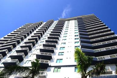 Main picture of 1800 Biscayne Plaza Condo