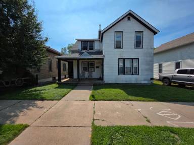 Main picture of 112 S Main St