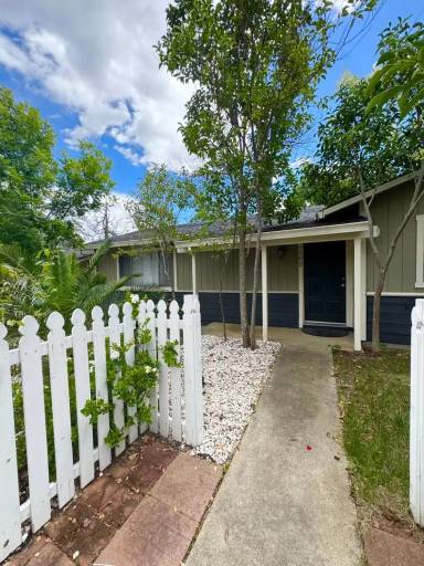 Main picture of 1502 Cottonwood Ave