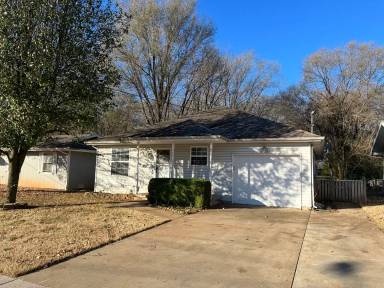 Main picture of 1049 S Colgate Ave