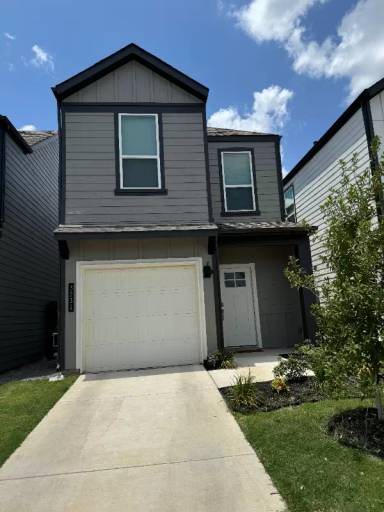 Main picture of 3231 Hampton Dr
