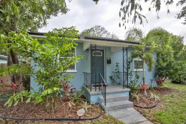 Main picture of 3737 Burlington Ave N