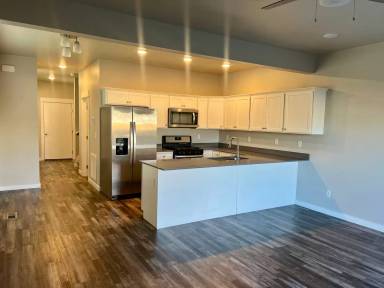 Main picture of 95 9th St