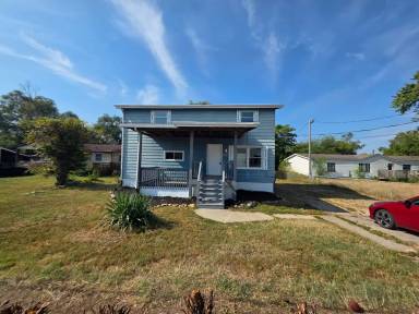 Main picture of 2312 Carol St