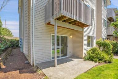 Main picture of 1194 Barnes Ave SE