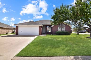 Main picture of 3408 Trey St