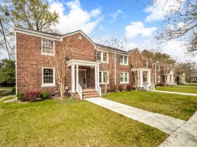Main picture of 3 Orchard Pl