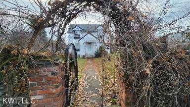 Main picture of 9524 E Sharp Ave