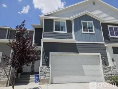 Main picture of 7271 N Silver Spring Way