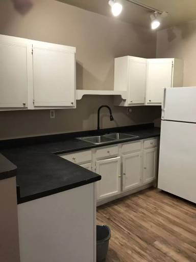 Main picture of 2215 Keokuk St