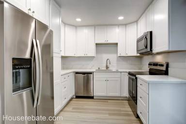 Main picture of 3147 Jefferson St