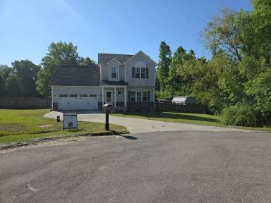 Main picture of 213 Cottage Brook Ct