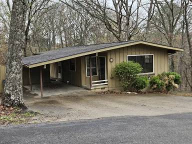 Main picture of 9 Newark Ln
