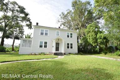 Main picture of 1960 Karolina Ave