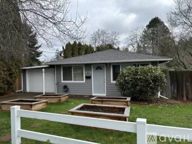 Main picture of 8144 SW 46th Ave