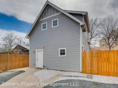 Main picture of 4557 1/2 Decatur St