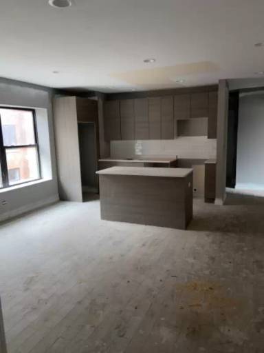 Main picture of 4830 S Drexel Blvd