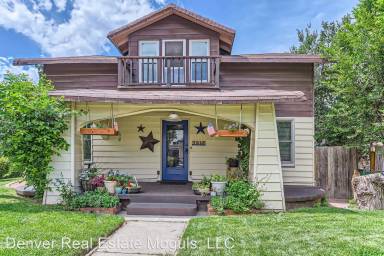 Main picture of 3917 S Acoma St