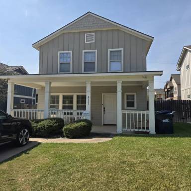 Main picture of 411 Thompson St