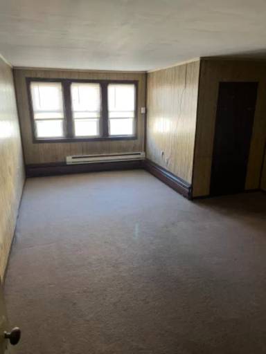 Main picture of 534 N Front St