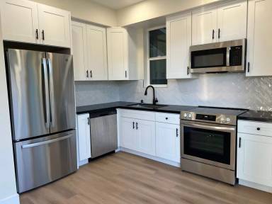 Main picture of 4854 Gardena Ave
