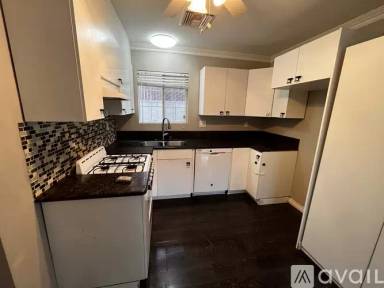 Main picture of 2938 Gilroy St