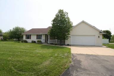 Main picture of W2445 Hickory Park Dr