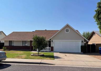 Main picture of 4021 E Des Moines St