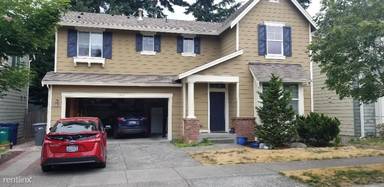 Main picture of 1167 32nd Pl NE