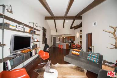 Main picture of Cahuenga Hills Tennis Condominiums