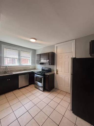 Main picture of 8000 S Champlain Ave