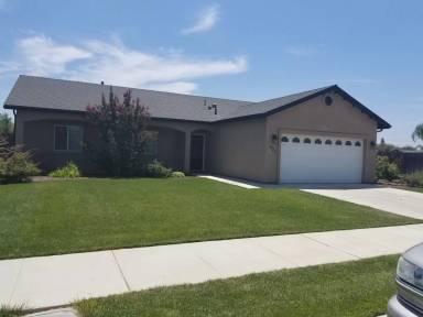 Main picture of 521 W Cajon Ave
