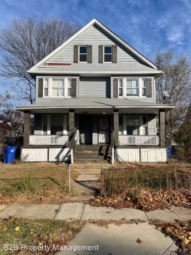 Main picture of 769 E 90th St