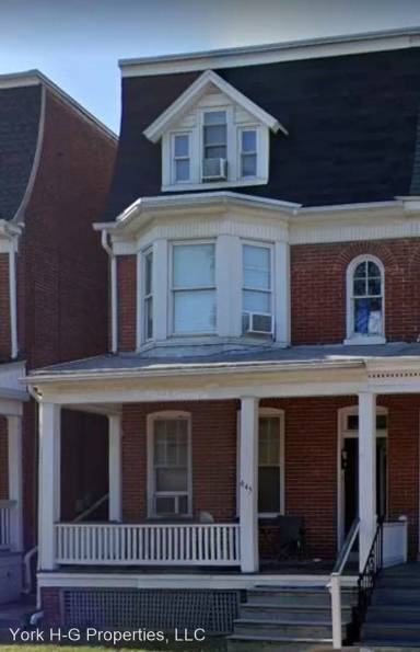 Main picture of 645 Pennsylvania Ave