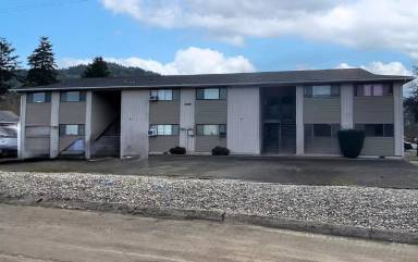 Main picture of Shadowwood Court