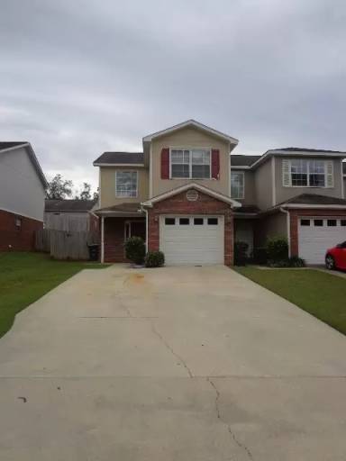 Main picture of 218 Foxchase Ln