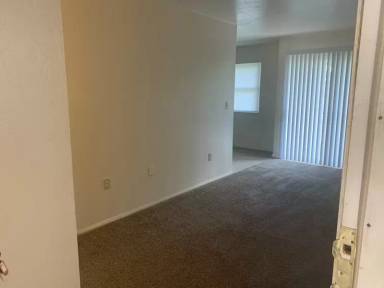 Main picture of 4811 S Jackson Ave