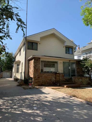 Main picture of 1210 N Weber St