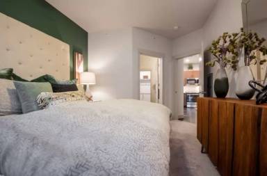 Main picture of 8712 S Oak Cir
