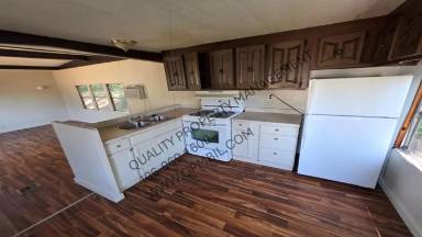 Main picture of 1844 Canary Ave